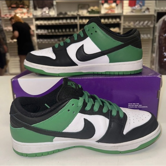 Nike SB Dunk Low Pro Classic Green Black Toe BQ6817-302 Size 9.5 - Picture 2 of 7